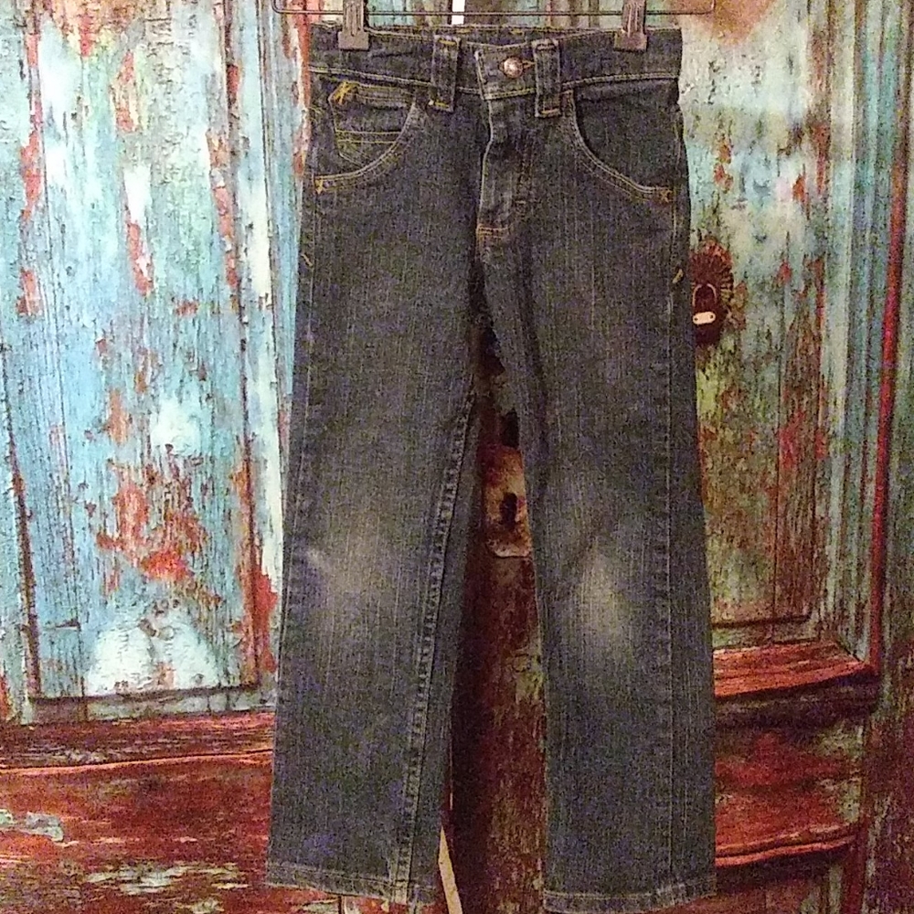 Boys size 6 slim Wrangler 5 pocket jeans